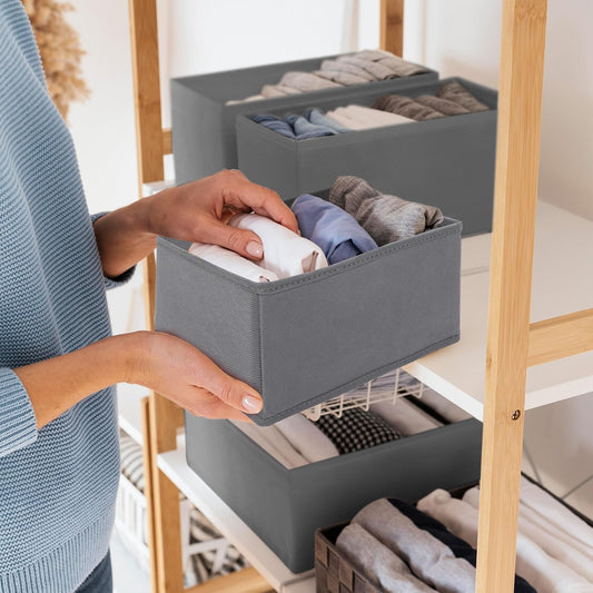 06 قطع من منظمات الملابس